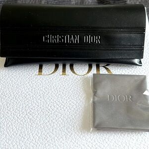 🆕Christian Dior sunglasses case only magnetic closureW/Dior cleaning cloth